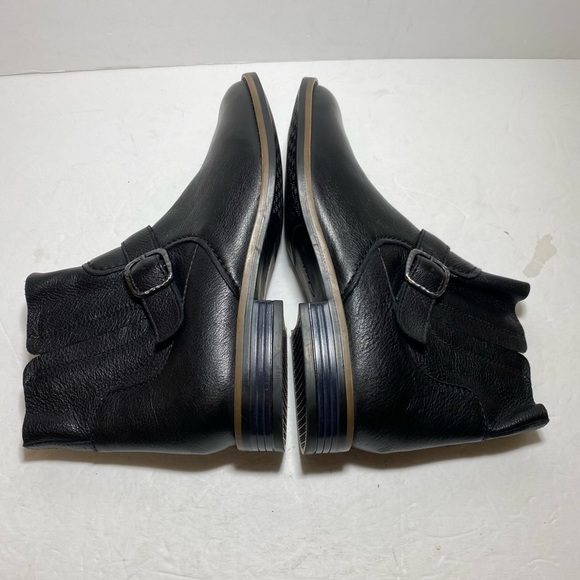 CLARKS Women's Camzin Loop Buckled Black Leather Booties Size 7.5 - Picture 8 of 16